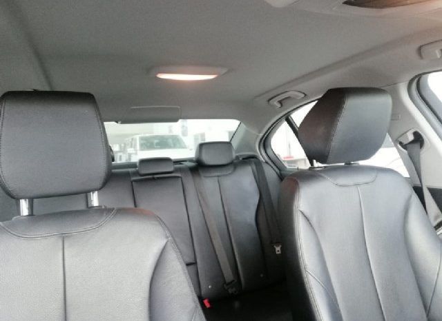 BMW 3 Series 320i Auto (F30) 2018 full