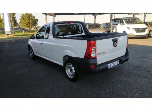 Nissan NP200 1.6 Single Cab 2020 full