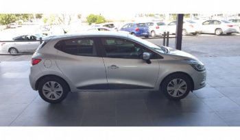 Renault Clio IV 900T Authentique 5 Door (66kW) 2019 full