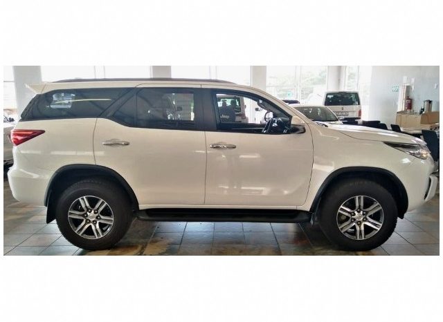 Toyota Fortuner 2.4 GD-6 Raised Body Auto 2018 full