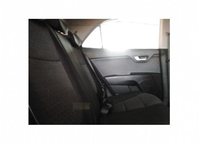 Renault Clio IV 900T Authentique 5 Door (66kW) 2019 full