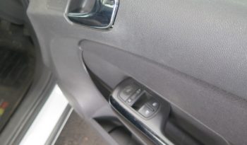 Opel Corsa 1.4 Essentia 5Dr 2010 full