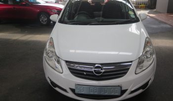 Opel Corsa 1.4 Essentia 5Dr 2010 full