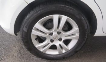 Opel Corsa 1.4 Essentia 5Dr 2010 full