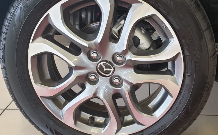 Mazda Mazda2 1.5L DE HAZUMI AUTO 2020 full