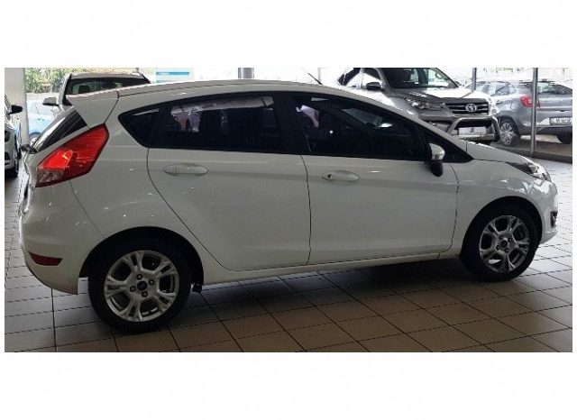 Ford Fiesta 1.0 EcoBoost Trend 5 Door 2018 full