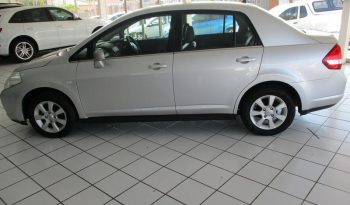Nissan Tiida 1.8 Acenta 4-Door 2013 full