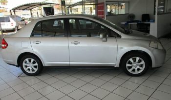 Nissan Tiida 1.8 Acenta 4-Door 2013 full