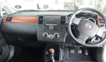 Nissan Tiida 1.8 Acenta 4-Door 2013 full