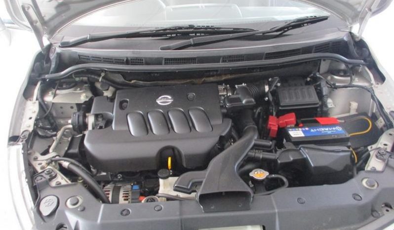 Nissan Tiida 1.8 Acenta 4-Door 2013 full