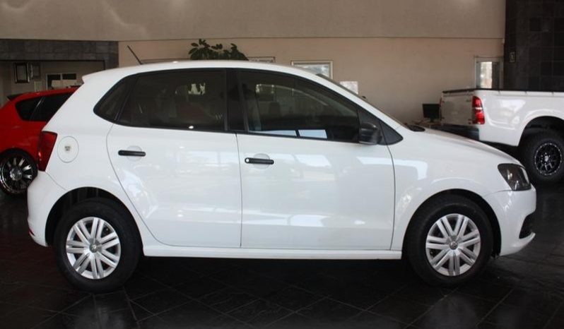 Volkswagen Polo 1.4 Tdi Trendline 2016 full