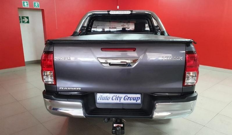 Toyota Hilux 2.8 Gd-6 D/cab Raider At 2017 full