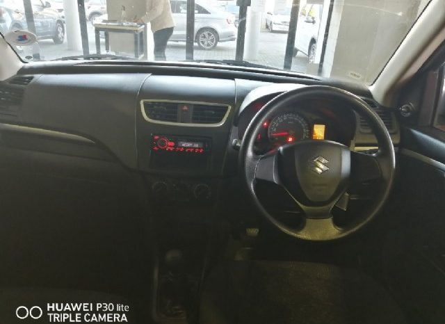 Suzuki Swift Hatch 1.2 GA 2017 full
