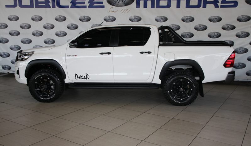 Toyota Hilux 2.8 gd-6 rb a/t raider p/u d/c 2018 full