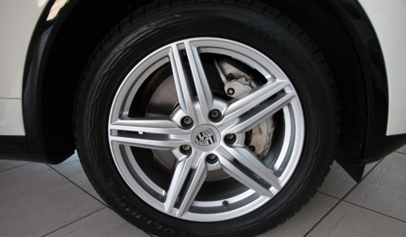 Porsche Cayenne S tiptronic (e2) 2011 full