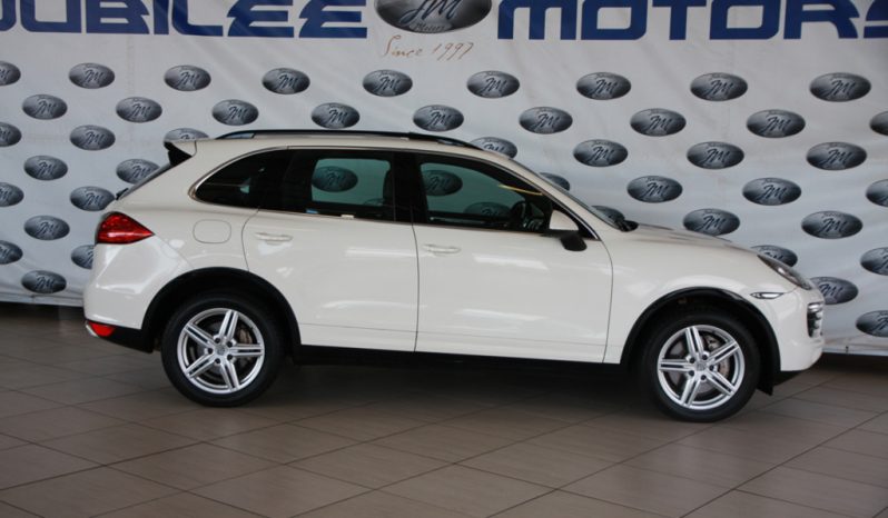 Porsche Cayenne S tiptronic (e2) 2011 full