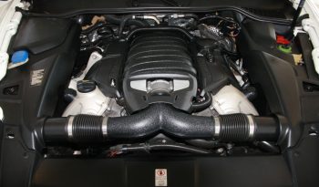 Porsche Cayenne S tiptronic (e2) 2011 full