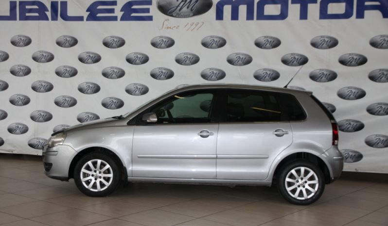 Volkswagen Polo 1.4 comfortline 2009 full