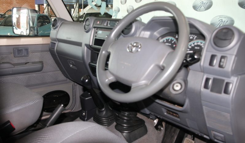 Toyota Land Cruiser 79 4.5d p/u s/c 2015 full
