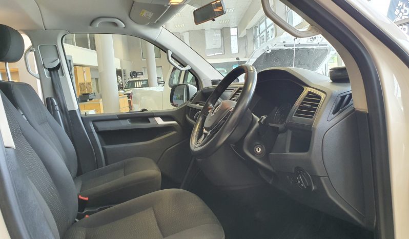 Volkswagen KOMBI T6 KOMBI 2.0 BiTDI COMFORT DSG (132KW) 2017 full