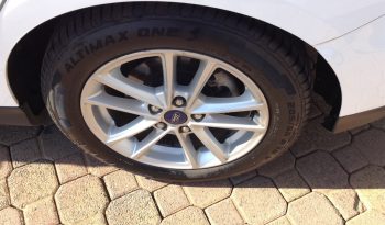 Ford Focus FOCUS 1.0 ECOBOOST TREND 5Dr 2017 full