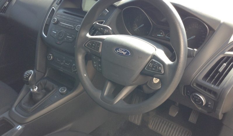 Ford Focus FOCUS 1.0 ECOBOOST TREND 5Dr 2017 full