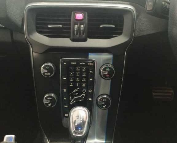 Volvo V40 V40 D3 R-DESIGN GEARTRONIC 2013 full