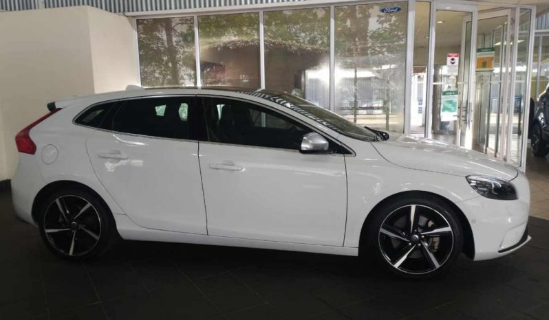 Volvo V40 V40 D3 R-DESIGN GEARTRONIC 2013 full