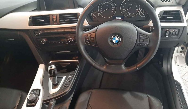 BMW 3 Series 320i A/T (F30) 2015 full