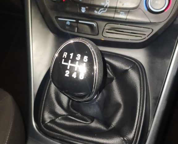 Ford Kuga 1.5TDCI Ambiente FWD 6MT 2019 full